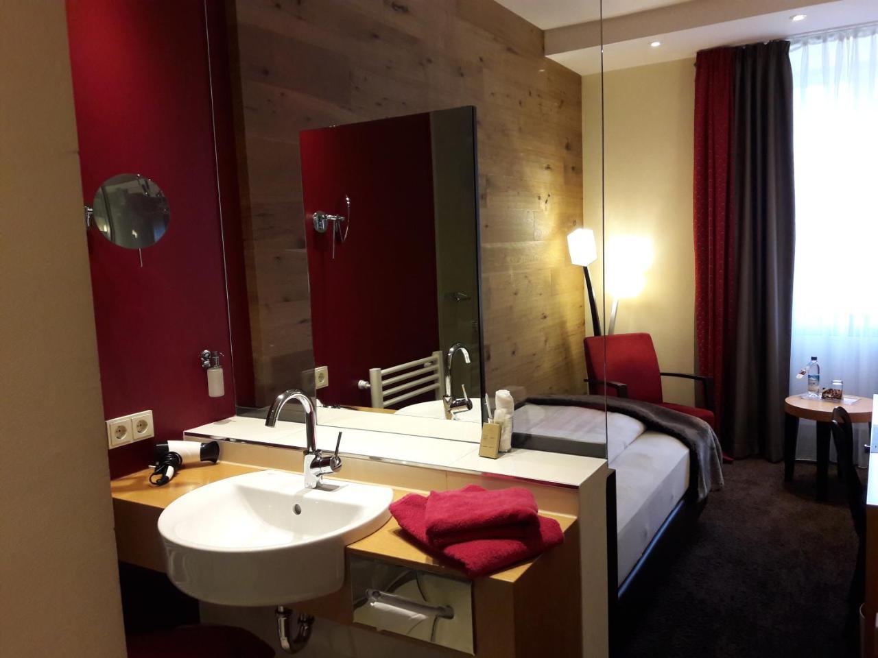 Hotel Post ブルクハウゼン エクステリア 写真